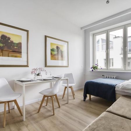 23 Unit Miniapartments Warszawa Lotnisko Okecie Fajne Ministudio Przy Bitwy Warszawskiej Warsaw Exterior photo